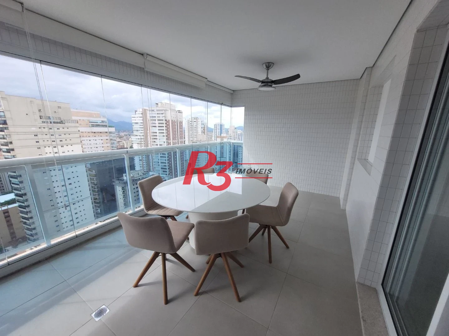 Apartamento com 3 dormitórios à venda, 143 m² por R$ 2.250.000,00 - Boqueirão - Santos/SP