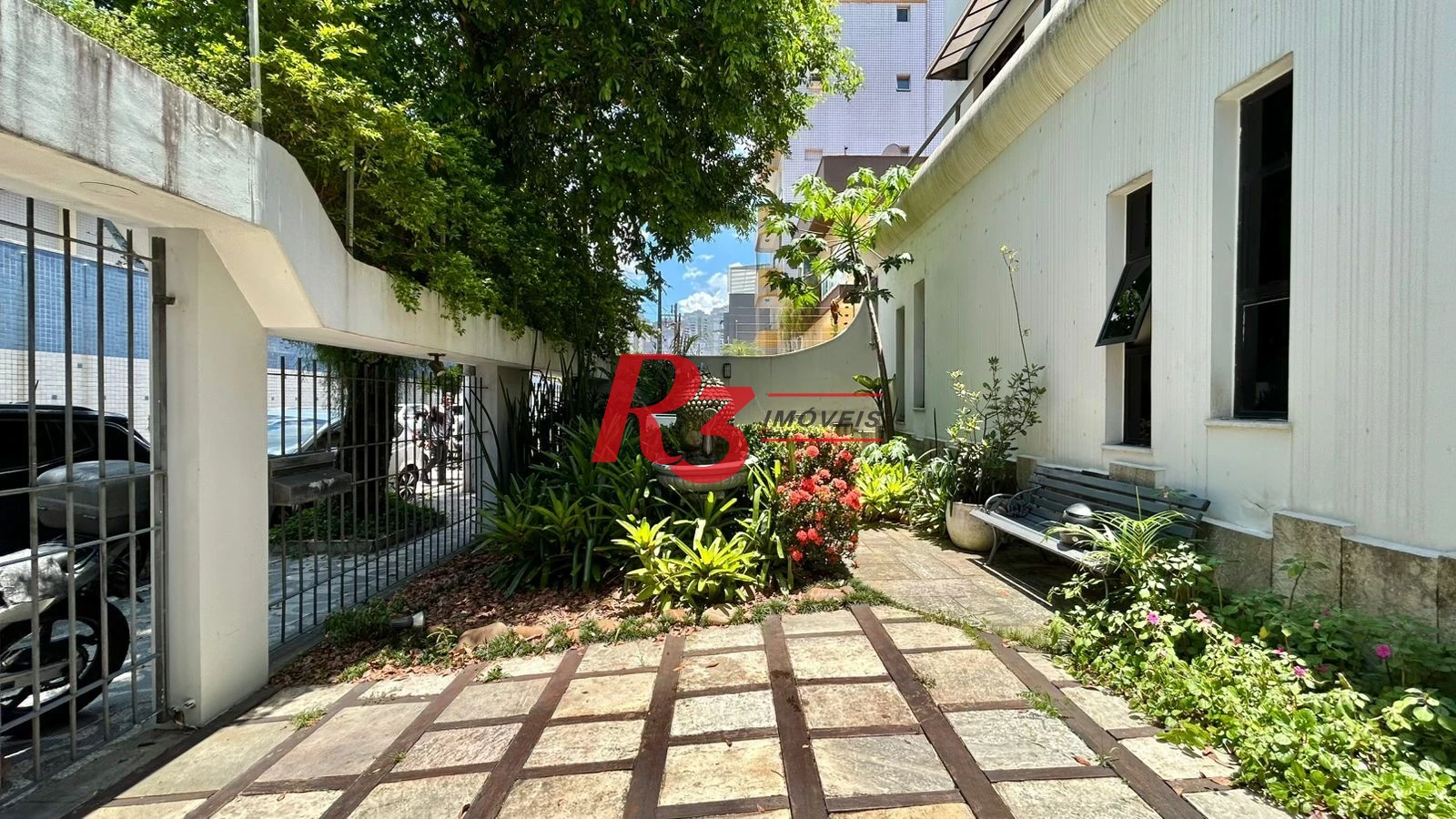 Casa com 7 dormitórios à venda, 498 m² por R$ 3.500.000,00 - José Menino - Santos/SP