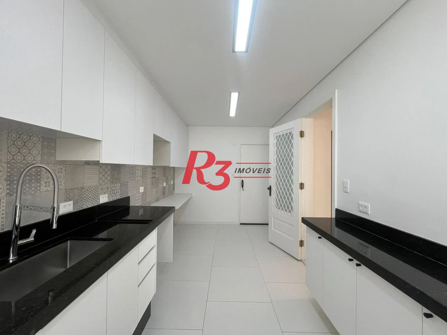 Apartamento com 3 dormitórios à venda, 127 m² por R$ 1.330.000,00 - Aparecida - Santos/SP