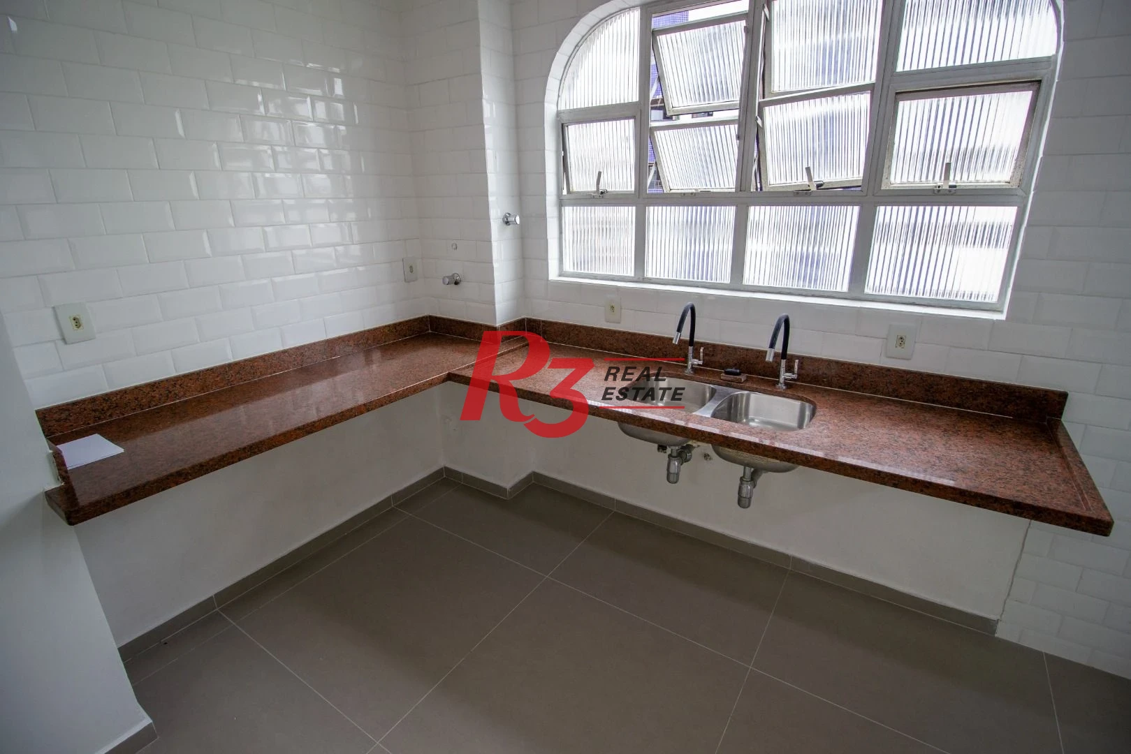 Apartamento com 4 dormitórios à venda, 334 m² por R$ 1.290.000,00 - Boqueirão - Santos/SP