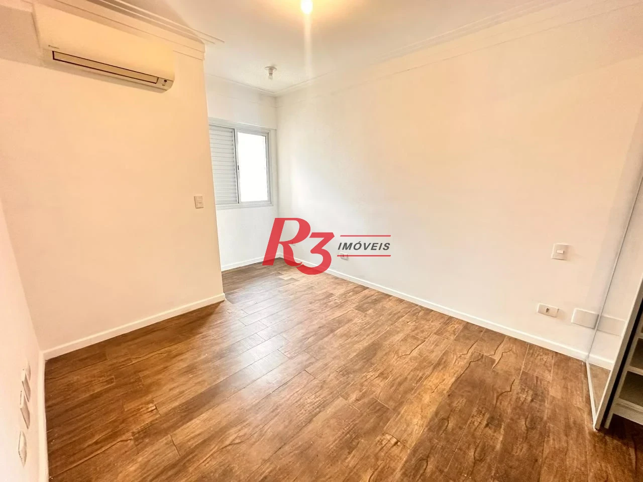 Apartamento com 3 dormitórios à venda, 96 m² por R$ 849.000,00 - Encruzilhada - Santos/SP