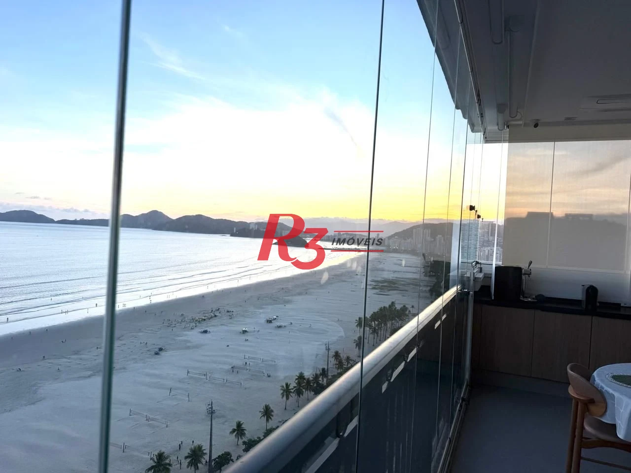 Apartamento com 4 suítes à venda, frente mar por R$ 11.000.000 - Gonzaga - Santos/SP