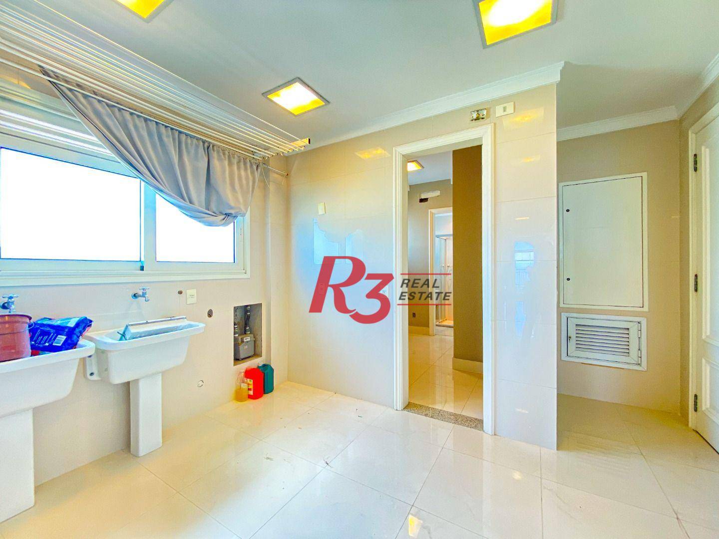 Apartamento com 4 suítes à venda, frente mar por R$ 11.000.000 - Gonzaga - Santos/SP