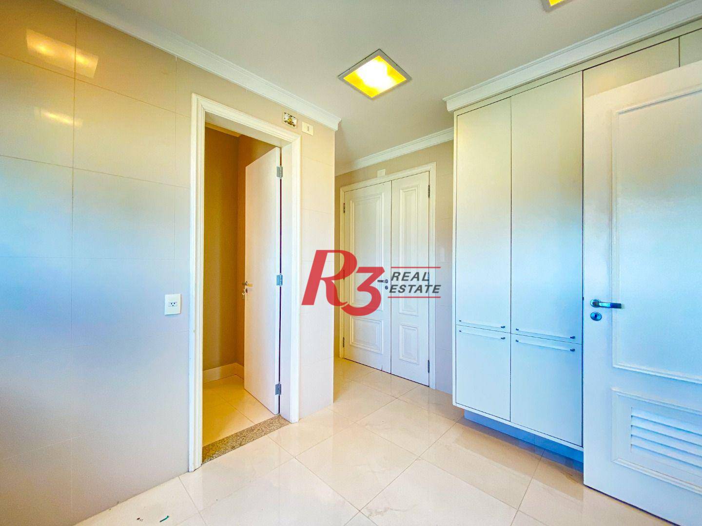 Apartamento com 4 suítes à venda, frente mar por R$ 11.000.000 - Gonzaga - Santos/SP