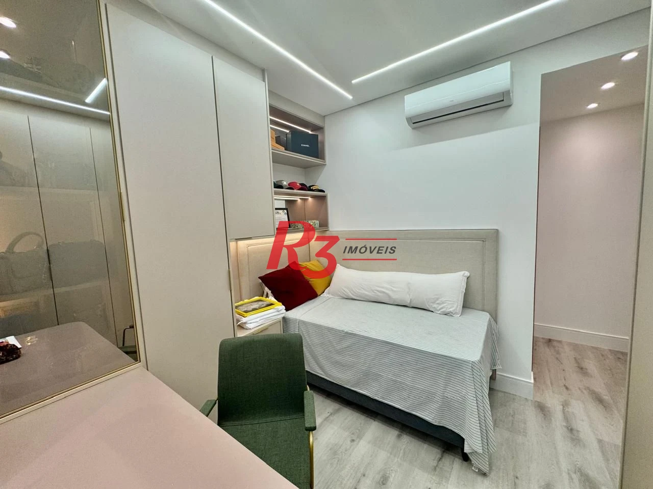 Apartamento com 2 dormitórios à venda, 83 m² por R$ 2.100.000,00 - Vila Rica - Santos/SP