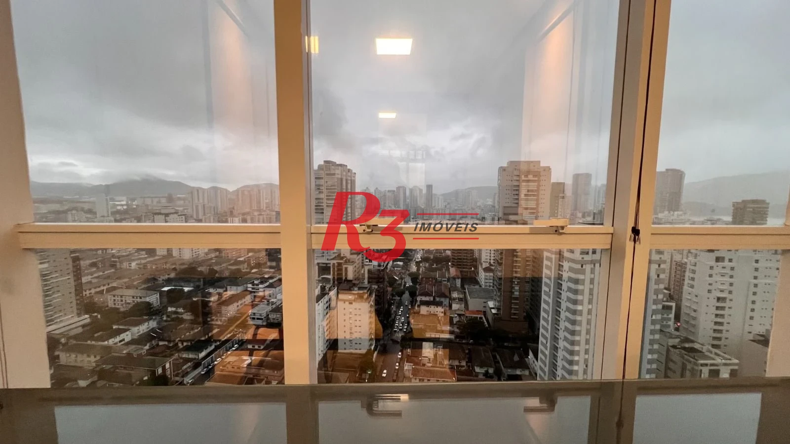 Apartamento com 2 dormitórios para alugar, 96 m² por R$ 10.500,00/mês - Aparecida - Santos/SP