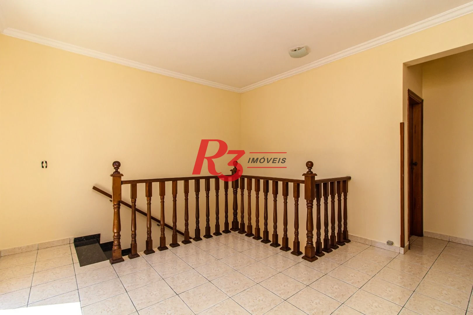 Sobrado com 3 dormitórios à venda, 148 m² por R$ 1.920.000,00 - Ponta da Praia - Santos/SP