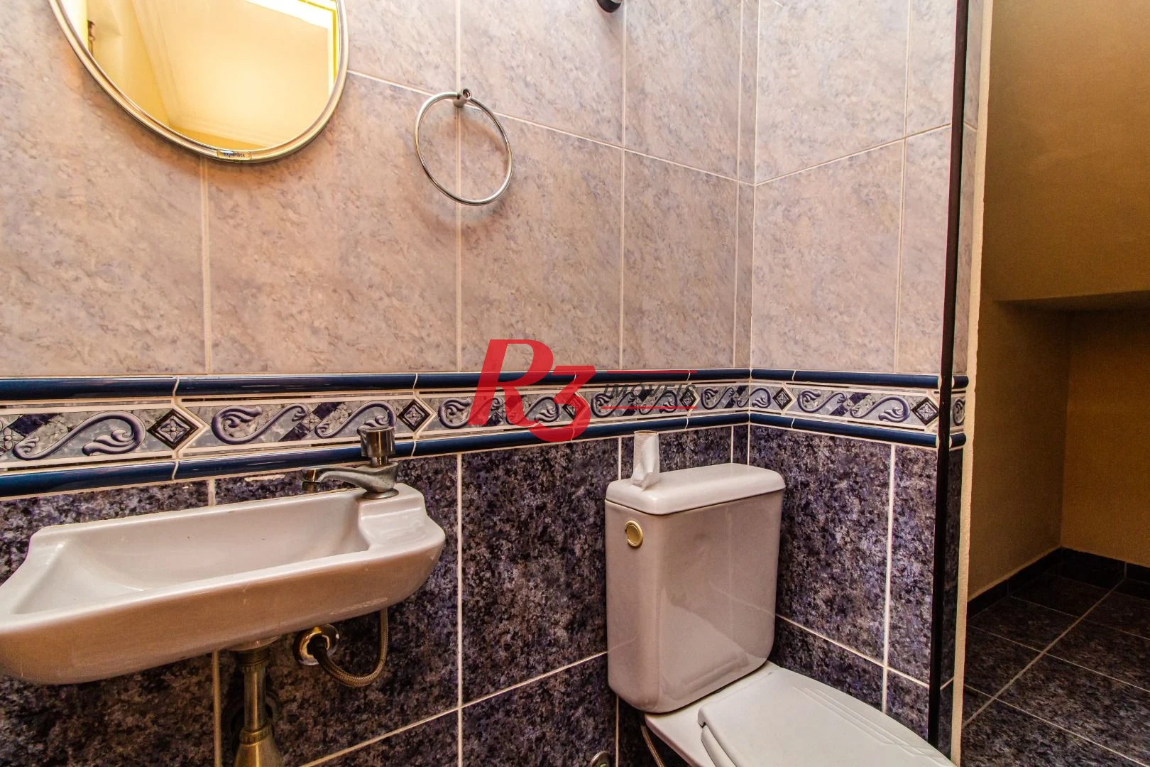 Sobrado com 3 dormitórios à venda, 148 m² por R$ 1.920.000,00 - Ponta da Praia - Santos/SP