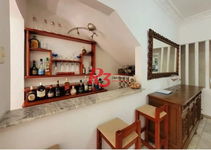 Sobrado com 3 dormitórios à venda, 250 m² por R$ 1.070.000,00 - Campo Grande - Santos/SP