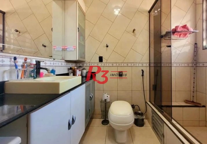 Sobrado com 3 dormitórios à venda, 250 m² por R$ 1.070.000,00 - Campo Grande - Santos/SP