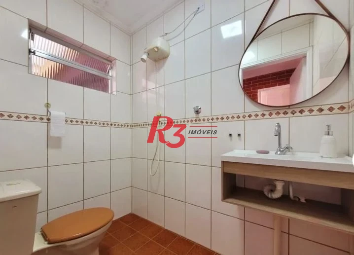 Sobrado com 3 dormitórios à venda, 250 m² por R$ 1.070.000,00 - Campo Grande - Santos/SP
