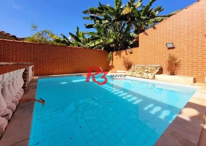 Sobrado com 3 dormitórios à venda, 250 m² por R$ 1.070.000,00 - Campo Grande - Santos/SP