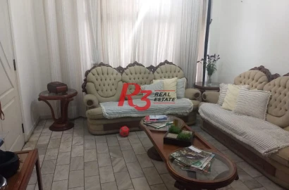 Sobrado com 3 dormitórios à venda, 250 m² por R$ 1.070.000,00 - Campo Grande - Santos/SP