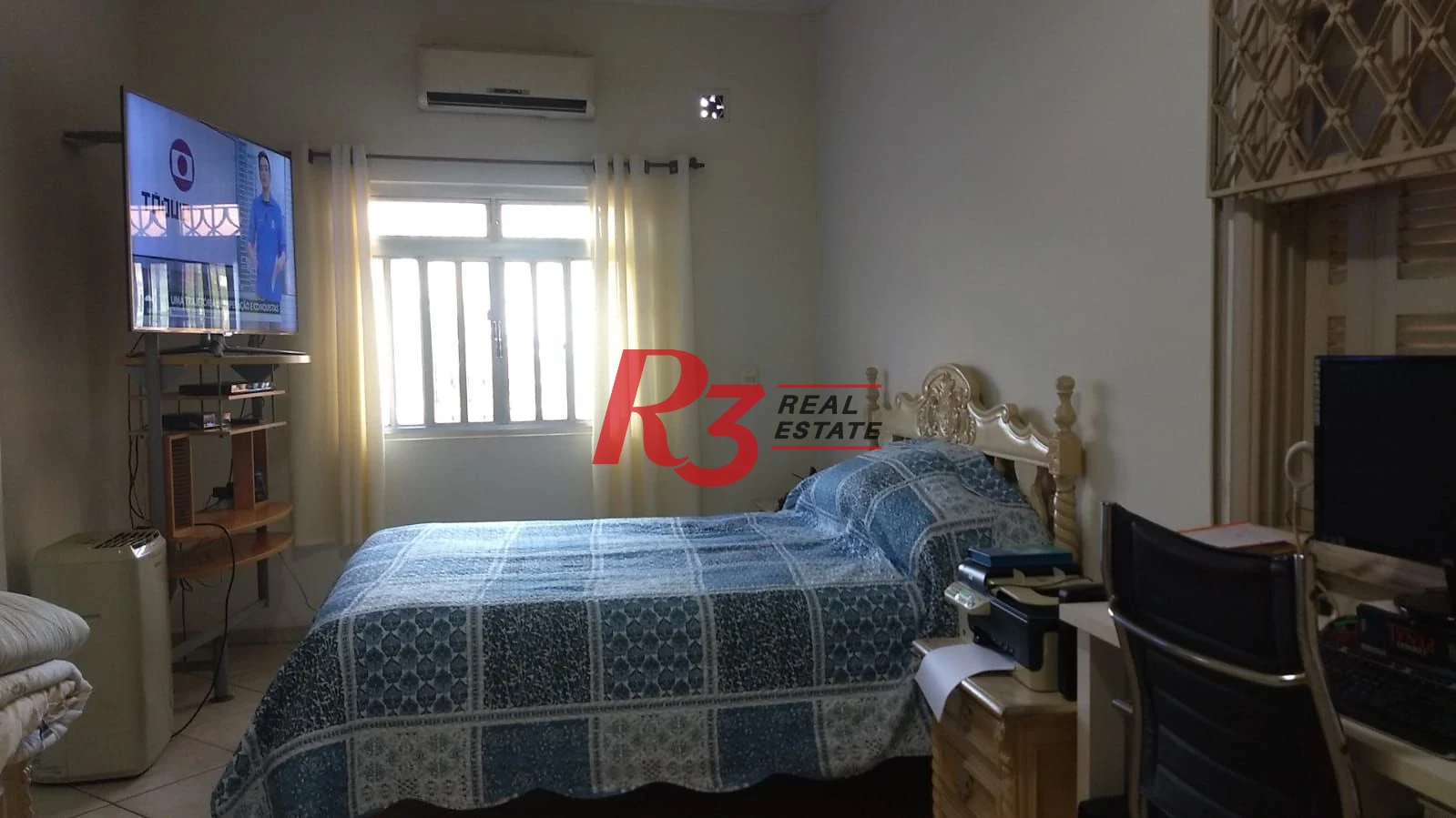 Sobrado com 3 dormitórios à venda, 250 m² por R$ 1.070.000,00 - Campo Grande - Santos/SP