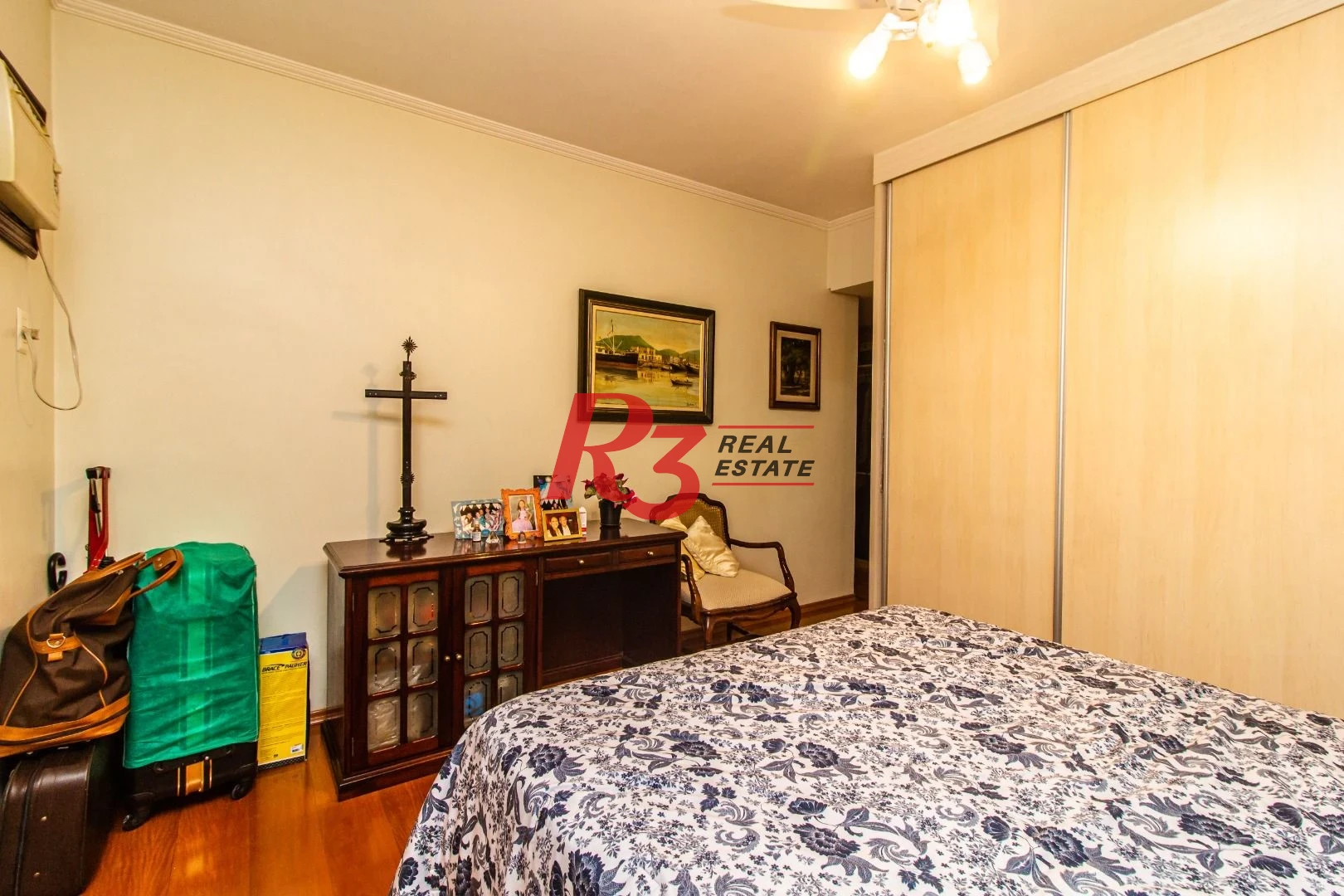Apartamento com 3 dormitórios à venda, 242 m² por R$ 1.700.000,00 - Boqueirão - Santos/SP