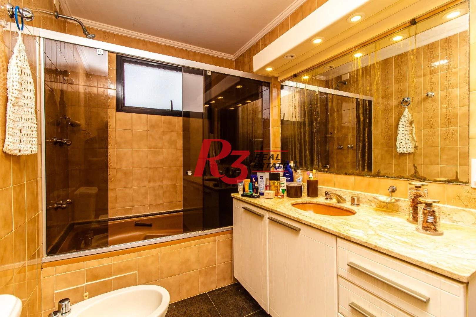 Apartamento com 3 dormitórios à venda, 242 m² por R$ 1.700.000,00 - Boqueirão - Santos/SP