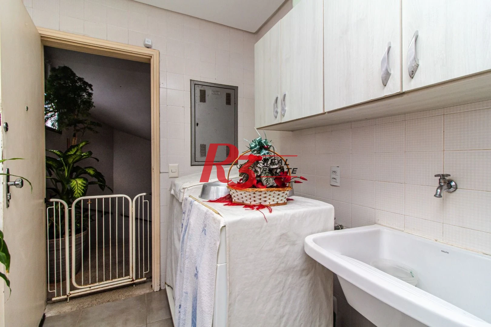 Apartamento com 3 dormitórios à venda, 242 m² por R$ 1.700.000,00 - Boqueirão - Santos/SP