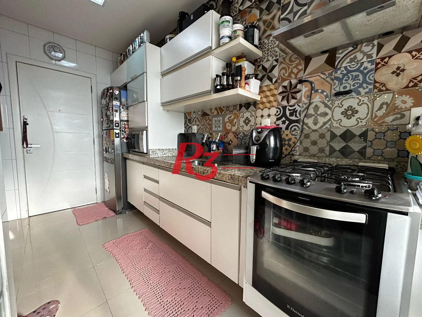 Apartamento com 2 dormitórios à venda, 83 m² por R$ 1.050.000,00 - Embaré - Santos/SP