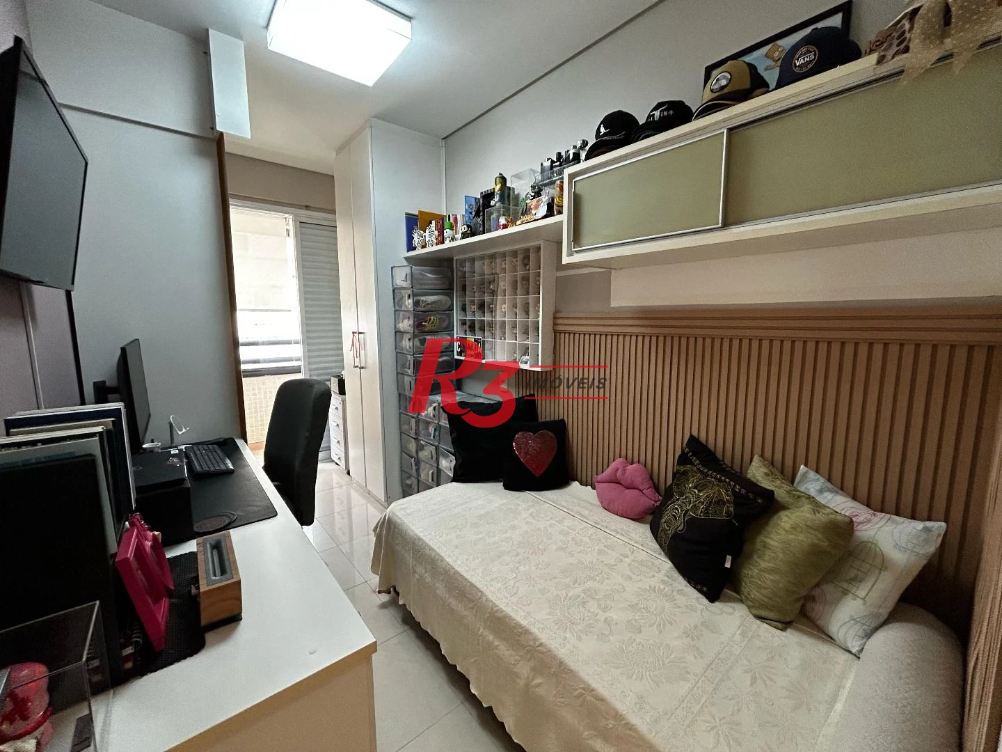 Apartamento com 2 dormitórios à venda, 83 m² por R$ 1.050.000,00 - Embaré - Santos/SP