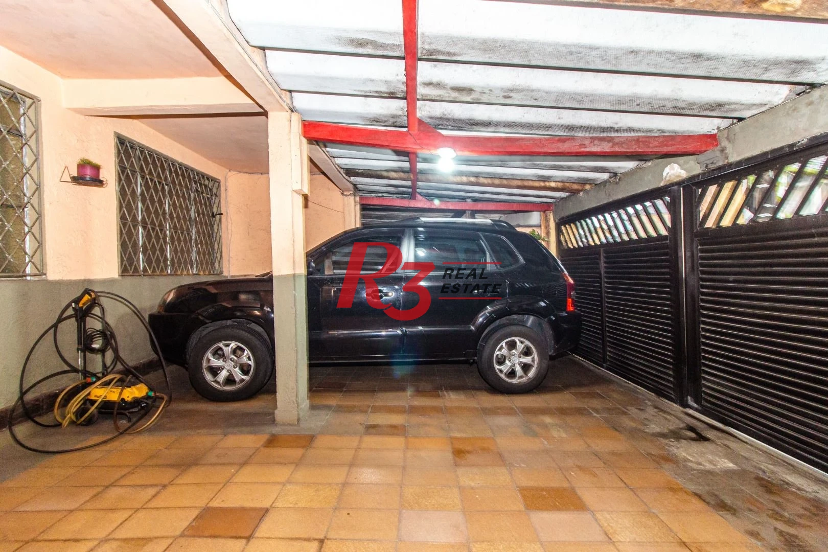 Sobrado com 4 dormitórios à venda, 291 m²  - Encruzilhada - Santos/SP