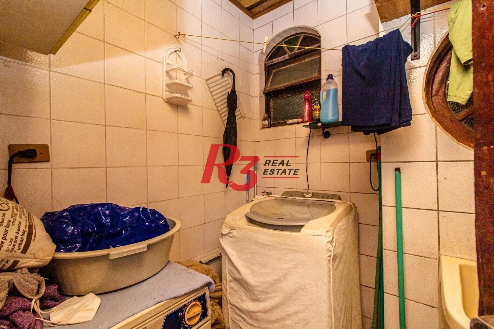 Sobrado com 4 dormitórios à venda, 291 m²  - Encruzilhada - Santos/SP