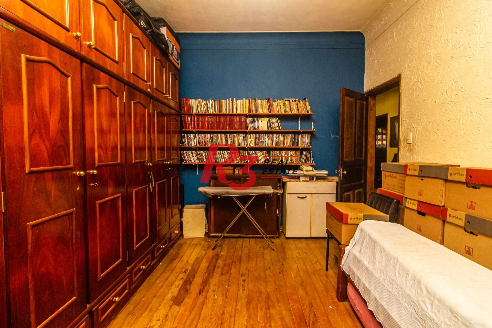 Sobrado com 4 dormitórios à venda, 291 m²  - Encruzilhada - Santos/SP