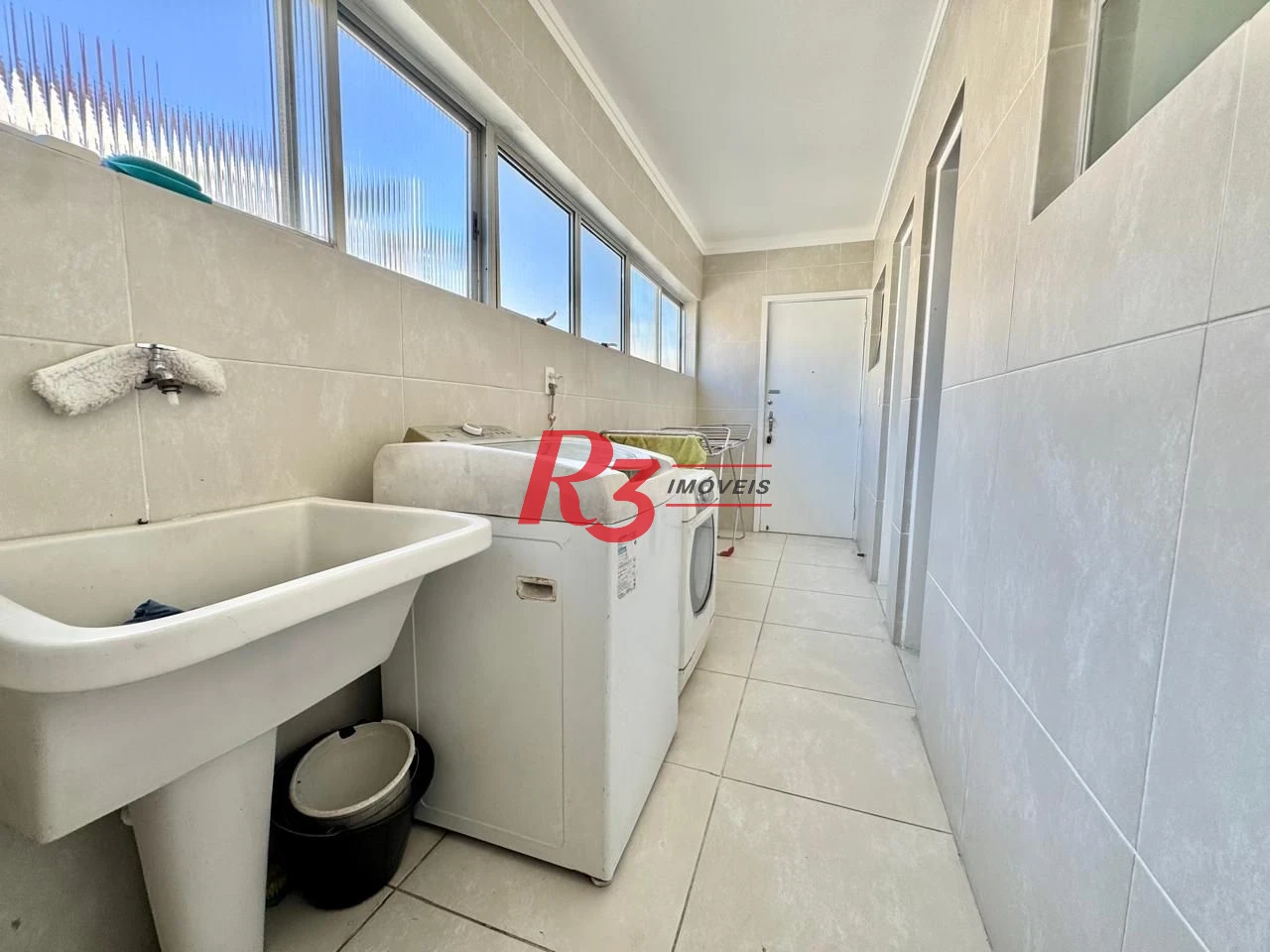 Apartamento com 3 dormitórios à venda, 241 m² por R$ 2.500.000,00 - Pompéia - Santos/SP