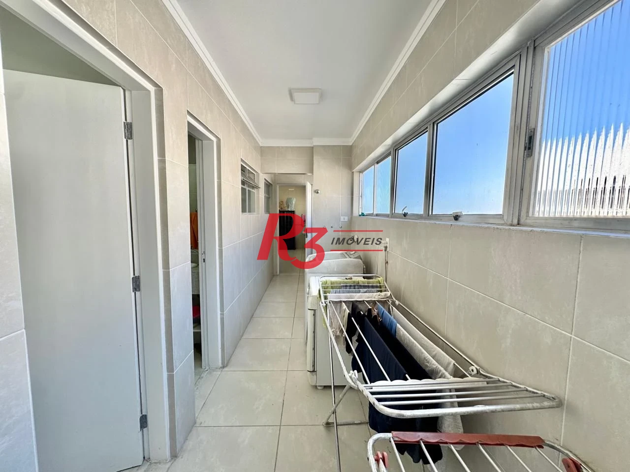 Apartamento com 3 dormitórios à venda, 241 m² por R$ 2.500.000,00 - Pompéia - Santos/SP