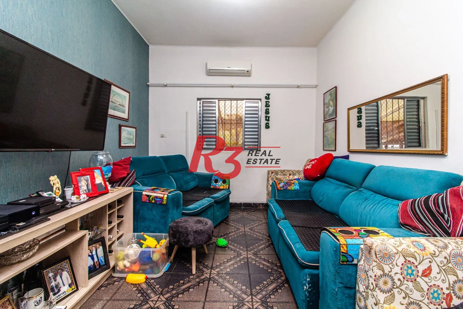 Sobreposta térrea com 2 dormitórios à venda, 135 m² - Embaré - Santos/SP