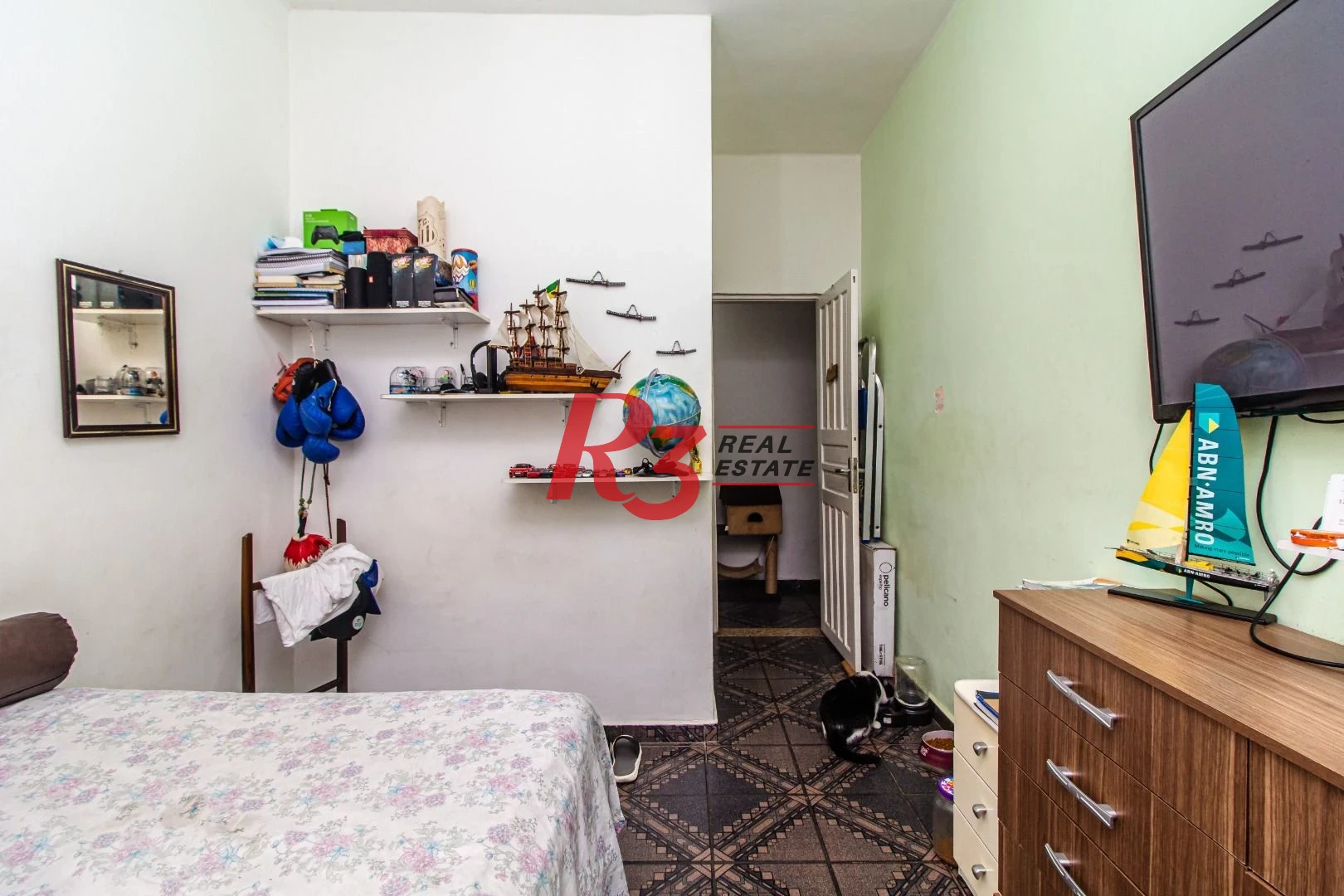 Sobreposta térrea com 2 dormitórios à venda, 135 m² - Embaré - Santos/SP