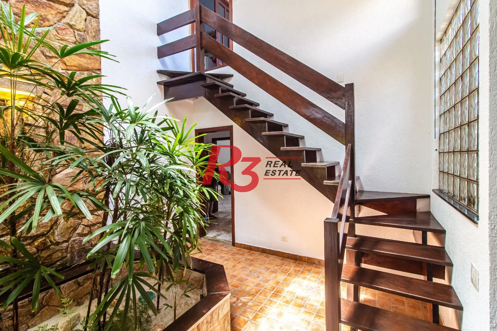 Casa com 4 dormitórios à venda, 360m² útil, R$ 1.250.000 - Praia do Tombo - Guarujá/SP