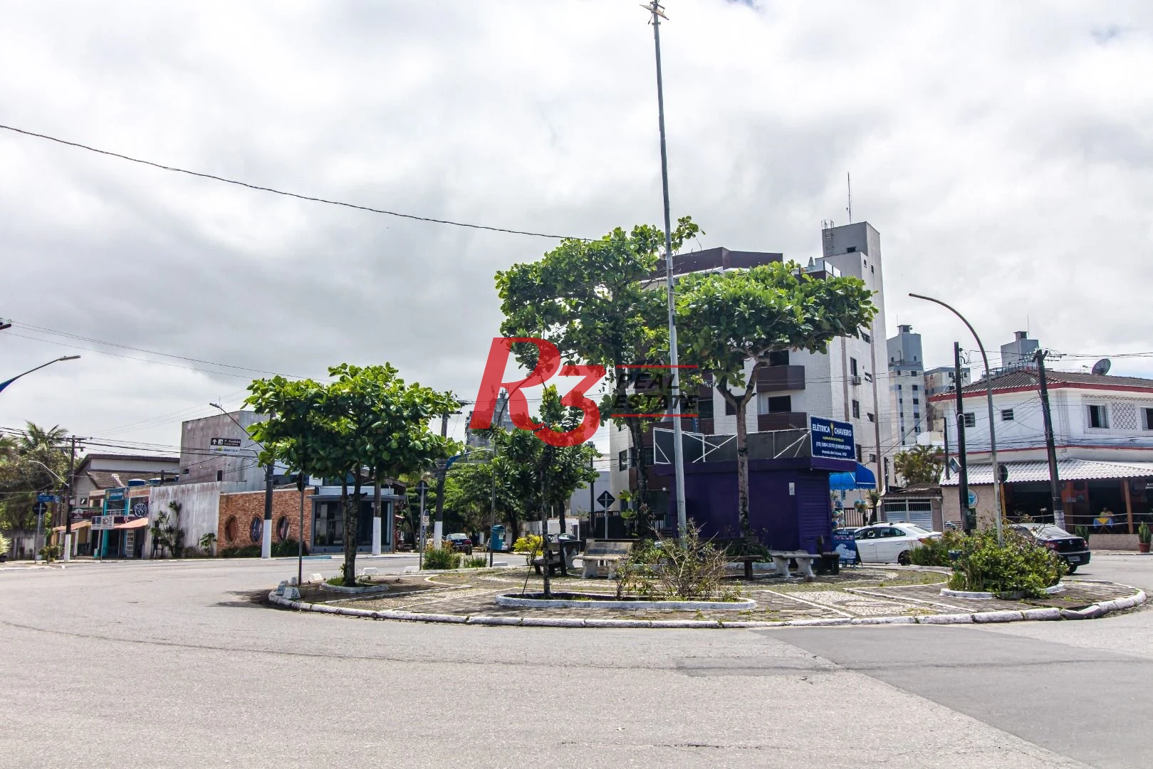 Casa com 4 dormitórios à venda, 360m² útil, R$ 1.250.000 - Praia do Tombo - Guarujá/SP