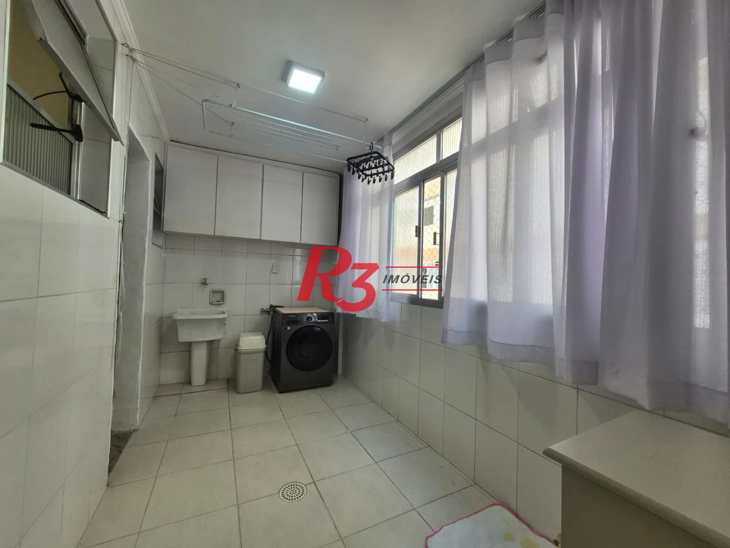 Apartamento com 3 dormitórios à venda, 139 m² por R$ 895.000,00 - Marapé - Santos/SP