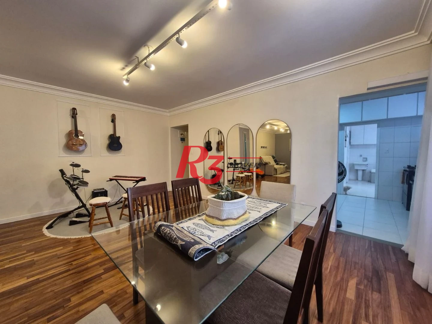 Apartamento com 3 dormitórios à venda, 139 m² por R$ 895.000,00 - Marapé - Santos/SP