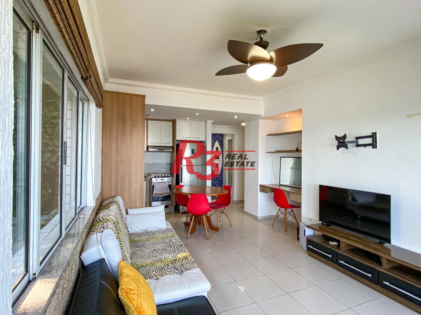 Apartamento com 2 dormitórios à venda, 78 m² por R$ 490.000,00 - Ilha Porchat - São Vicente/SP