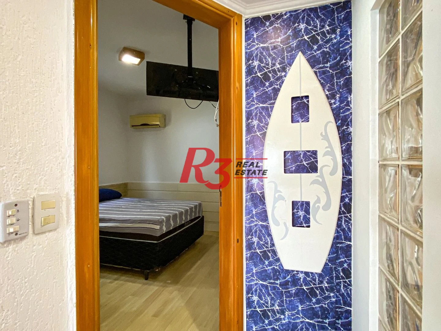 Apartamento com 2 dormitórios à venda, 78 m² por R$ 490.000,00 - Ilha Porchat - São Vicente/SP