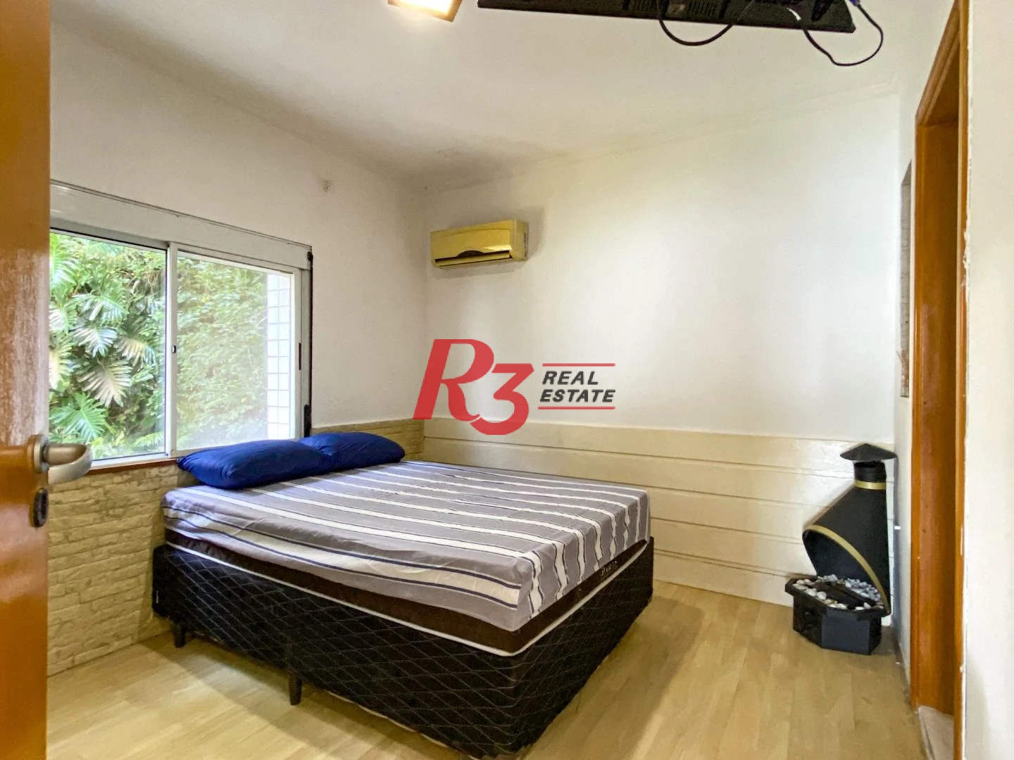Apartamento com 2 dormitórios à venda, 78 m² por R$ 490.000,00 - Ilha Porchat - São Vicente/SP