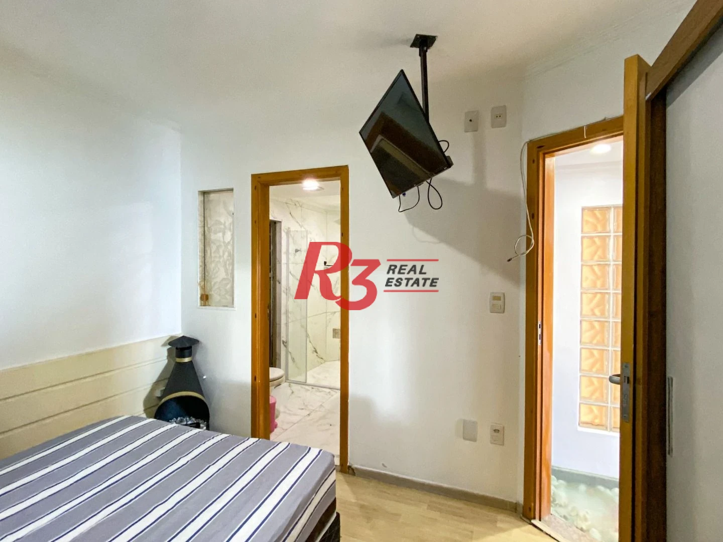 Apartamento com 2 dormitórios à venda, 78 m² por R$ 490.000,00 - Ilha Porchat - São Vicente/SP