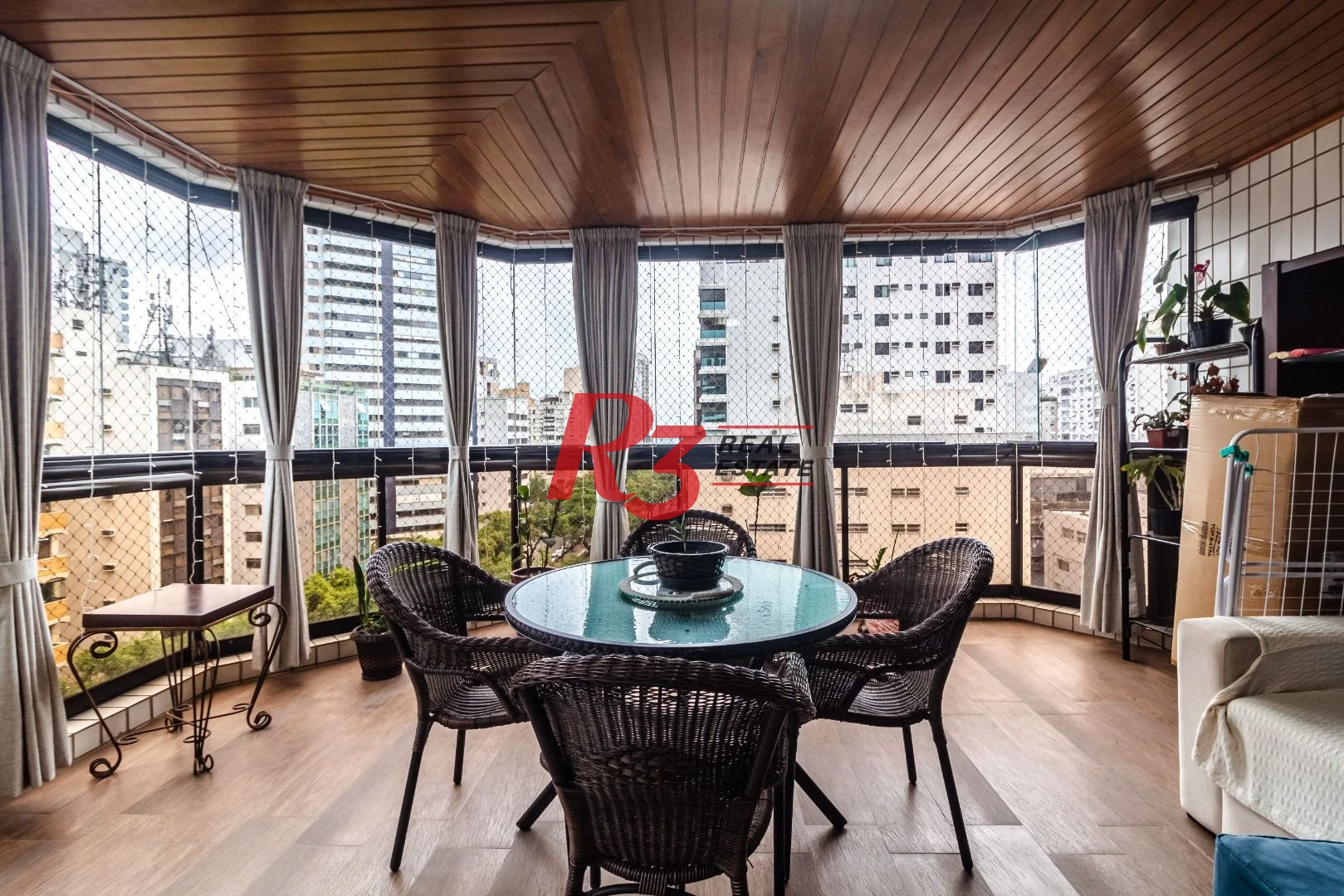 Apartamento com 4 suítes, localização privilegiada, à venda, 377 m² - Gonzaga - Santos/SP