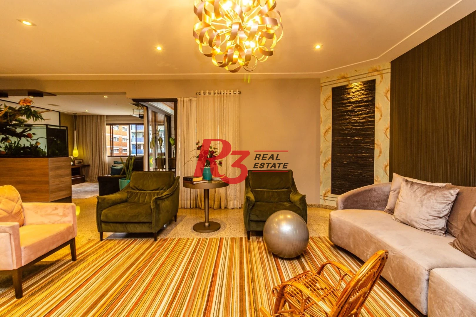 Apartamento com 4 suítes, localização privilegiada, à venda, 377 m² - Gonzaga - Santos/SP