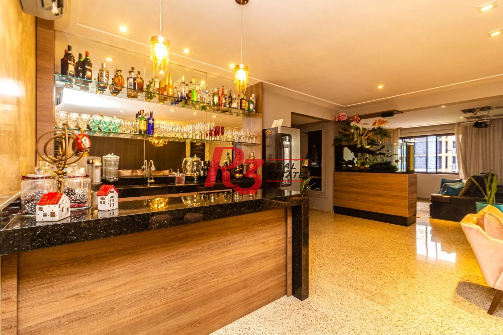 Apartamento com 4 suítes, localização privilegiada, à venda, 377 m² - Gonzaga - Santos/SP