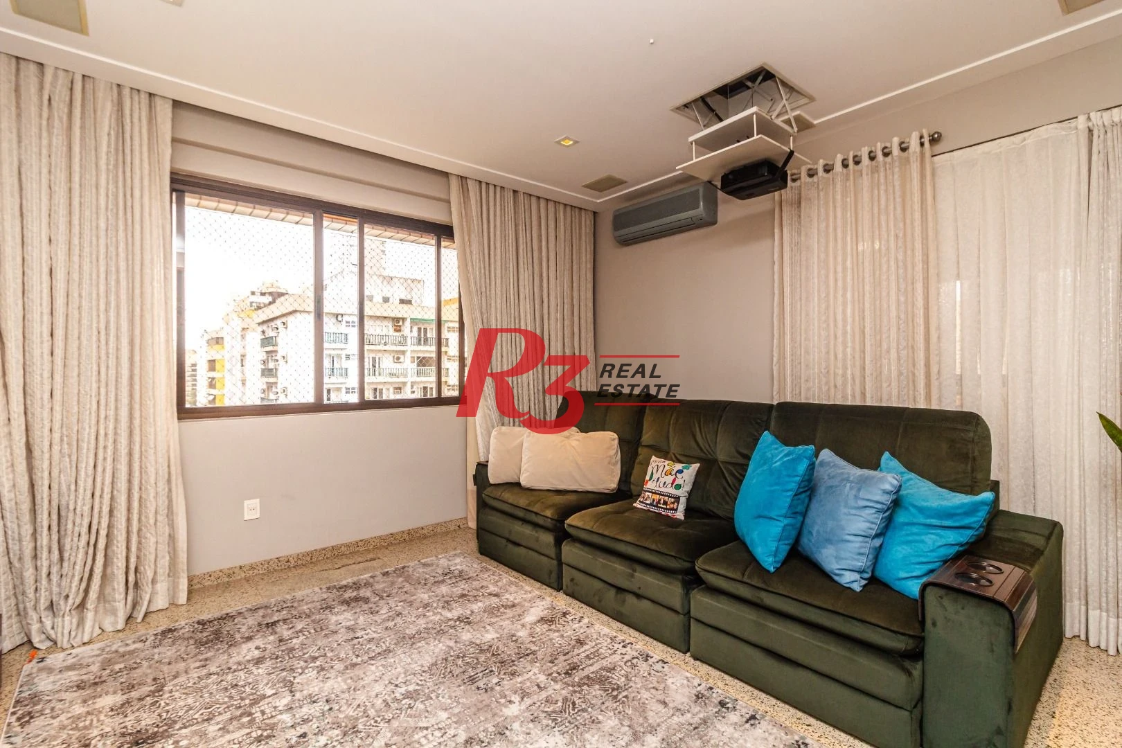 Apartamento com 4 suítes, localização privilegiada, à venda, 377 m² - Gonzaga - Santos/SP