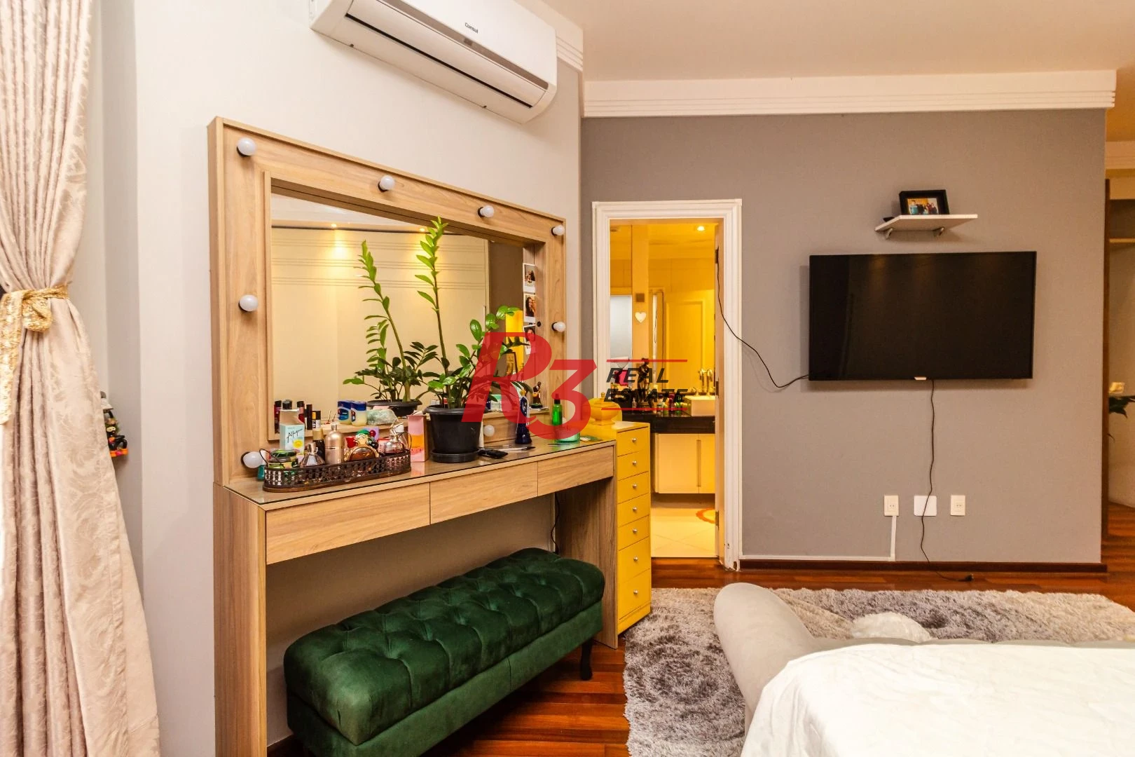 Apartamento com 4 suítes, localização privilegiada, à venda, 377 m² - Gonzaga - Santos/SP