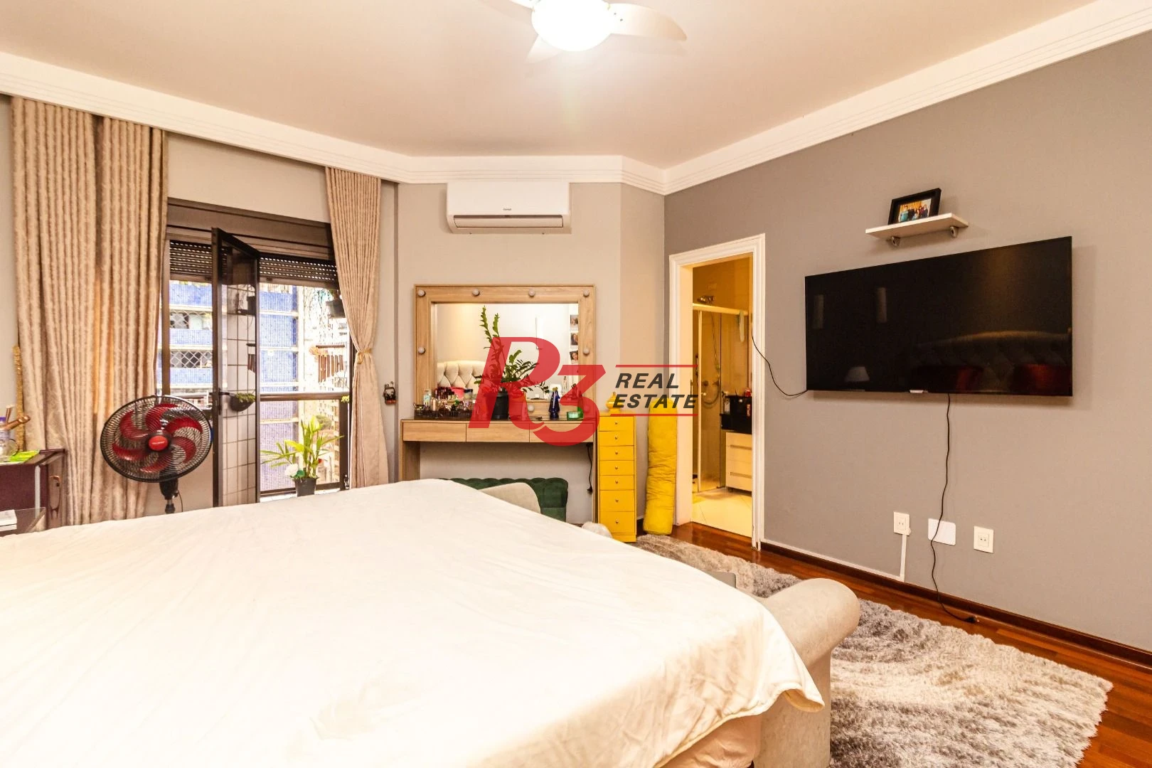 Apartamento com 4 suítes, localização privilegiada, à venda, 377 m² - Gonzaga - Santos/SP