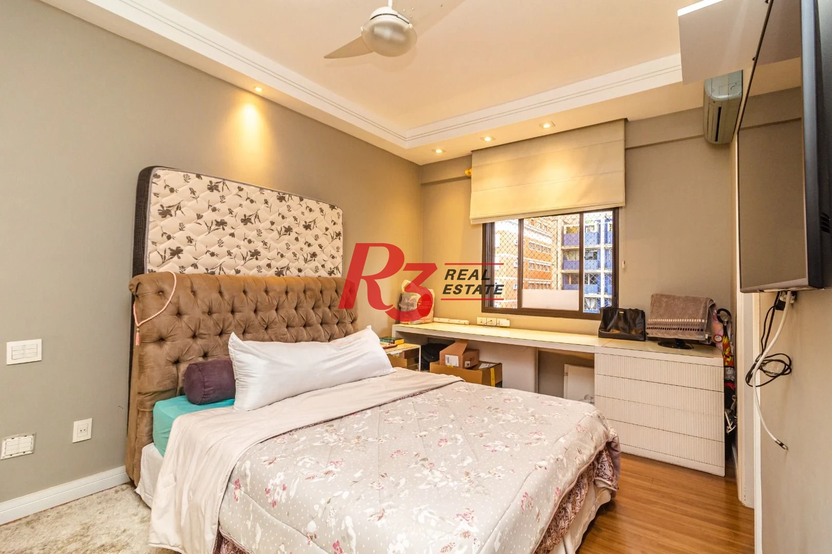 Apartamento com 4 suítes, localização privilegiada, à venda, 377 m² - Gonzaga - Santos/SP