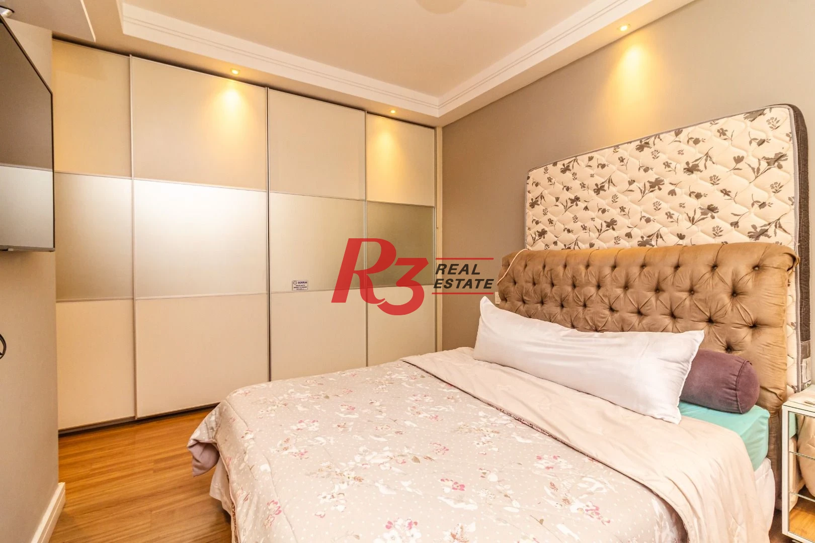 Apartamento com 4 suítes, localização privilegiada, à venda, 377 m² - Gonzaga - Santos/SP