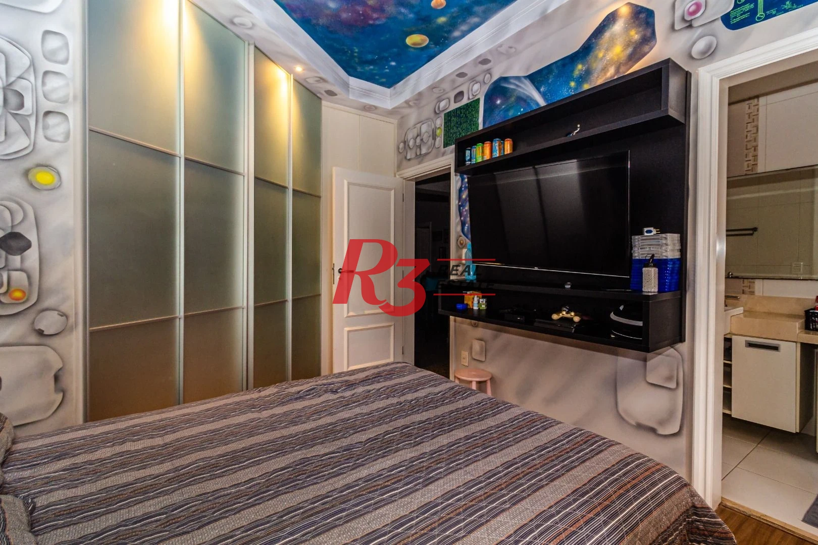 Apartamento com 4 suítes, localização privilegiada, à venda, 377 m² - Gonzaga - Santos/SP