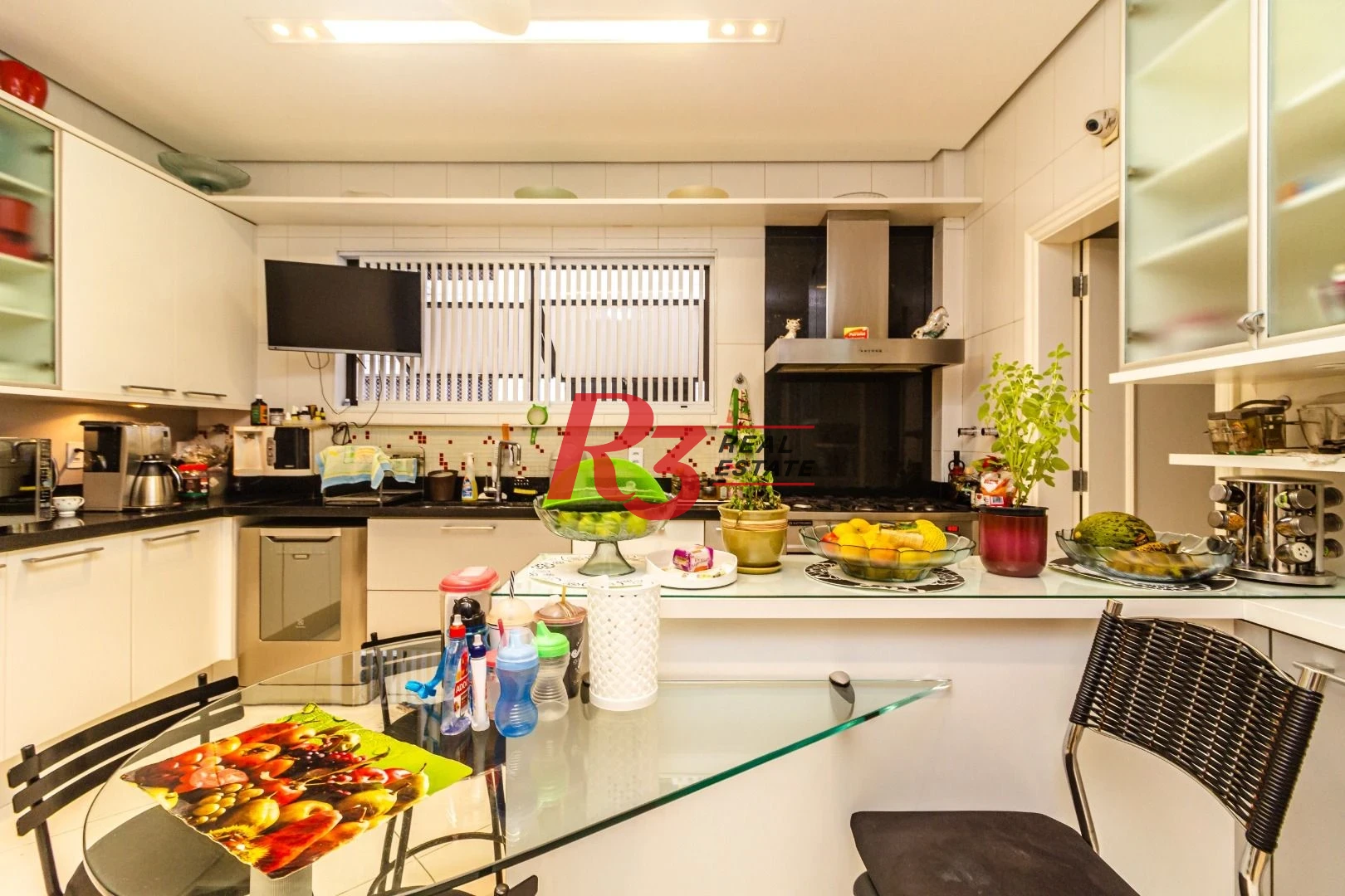 Apartamento com 4 suítes, localização privilegiada, à venda, 377 m² - Gonzaga - Santos/SP