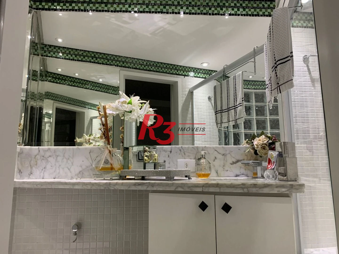 Apartamento com 2 dormitórios à venda, 98 m² por R$ 850.000,00 - Ponta da Praia - Santos/SP