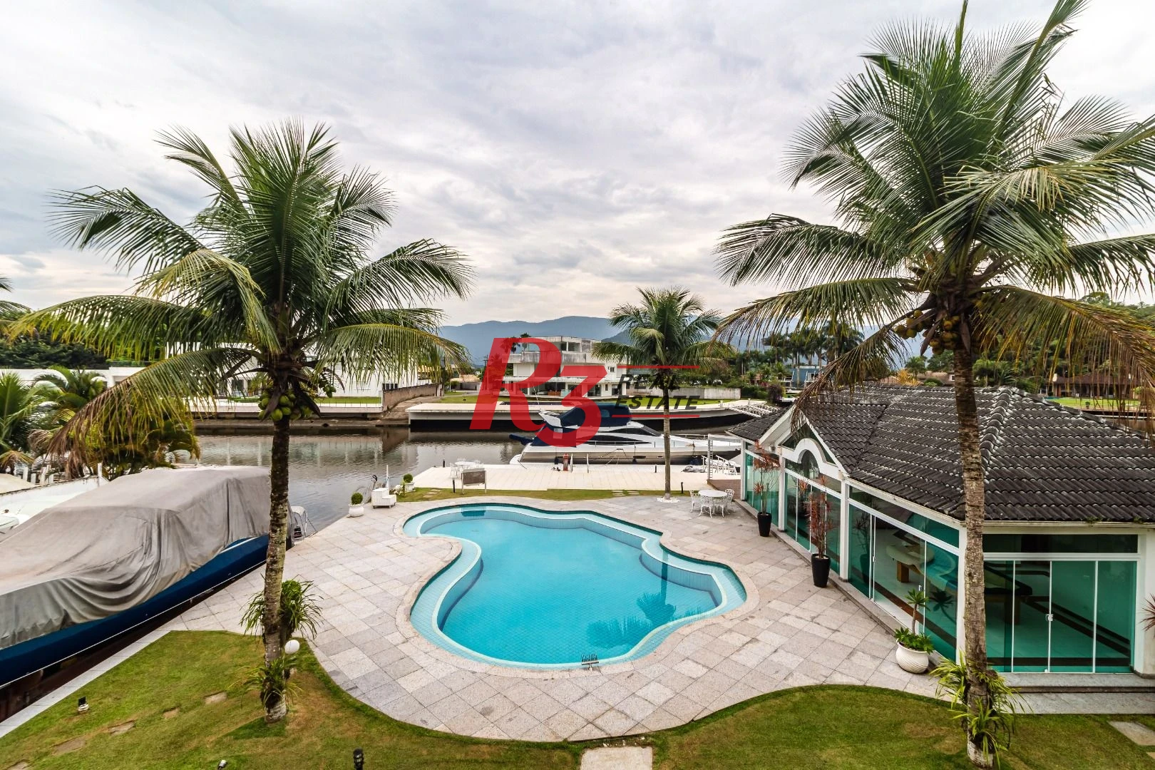 Casa com 5 dormitórios à venda, 900 m² por R$ 13.400.000,00 - Santo Amaro - Guarujá/SP